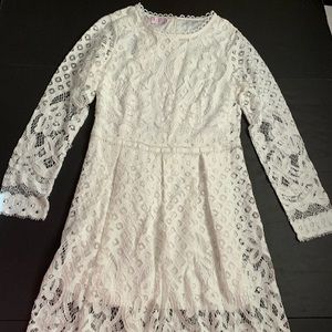 F&JE New Lace Dress SZ Medium